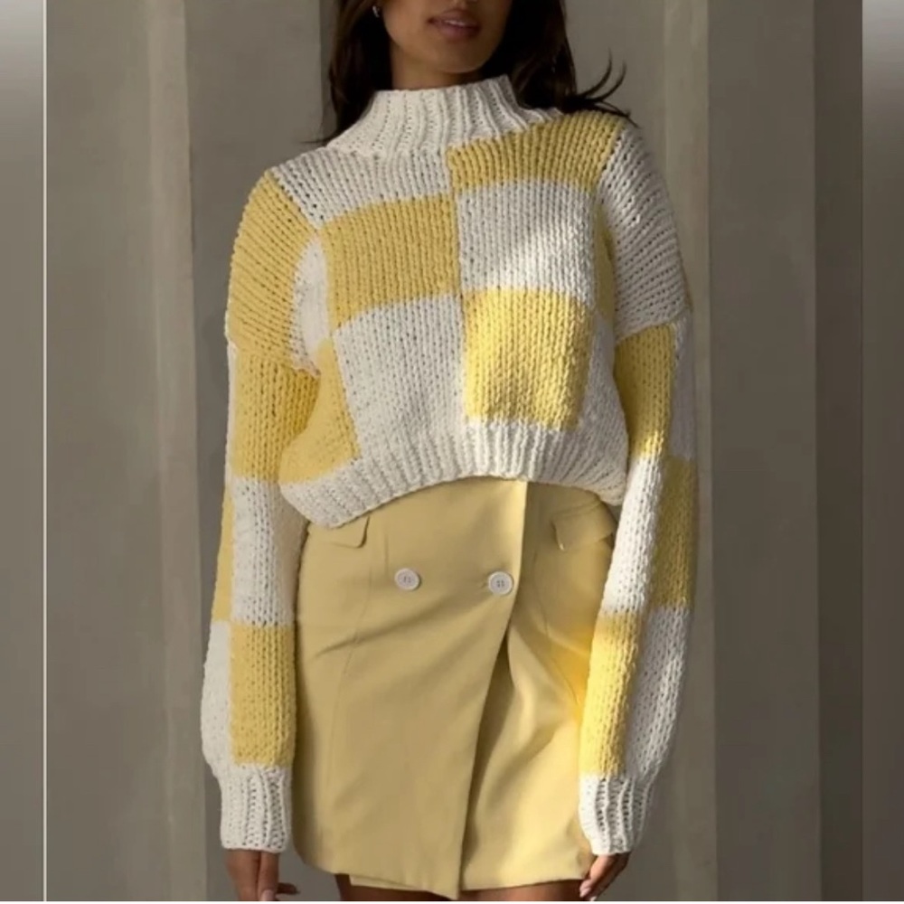 YLLW The Label Checkered Chunky Knit Sweater